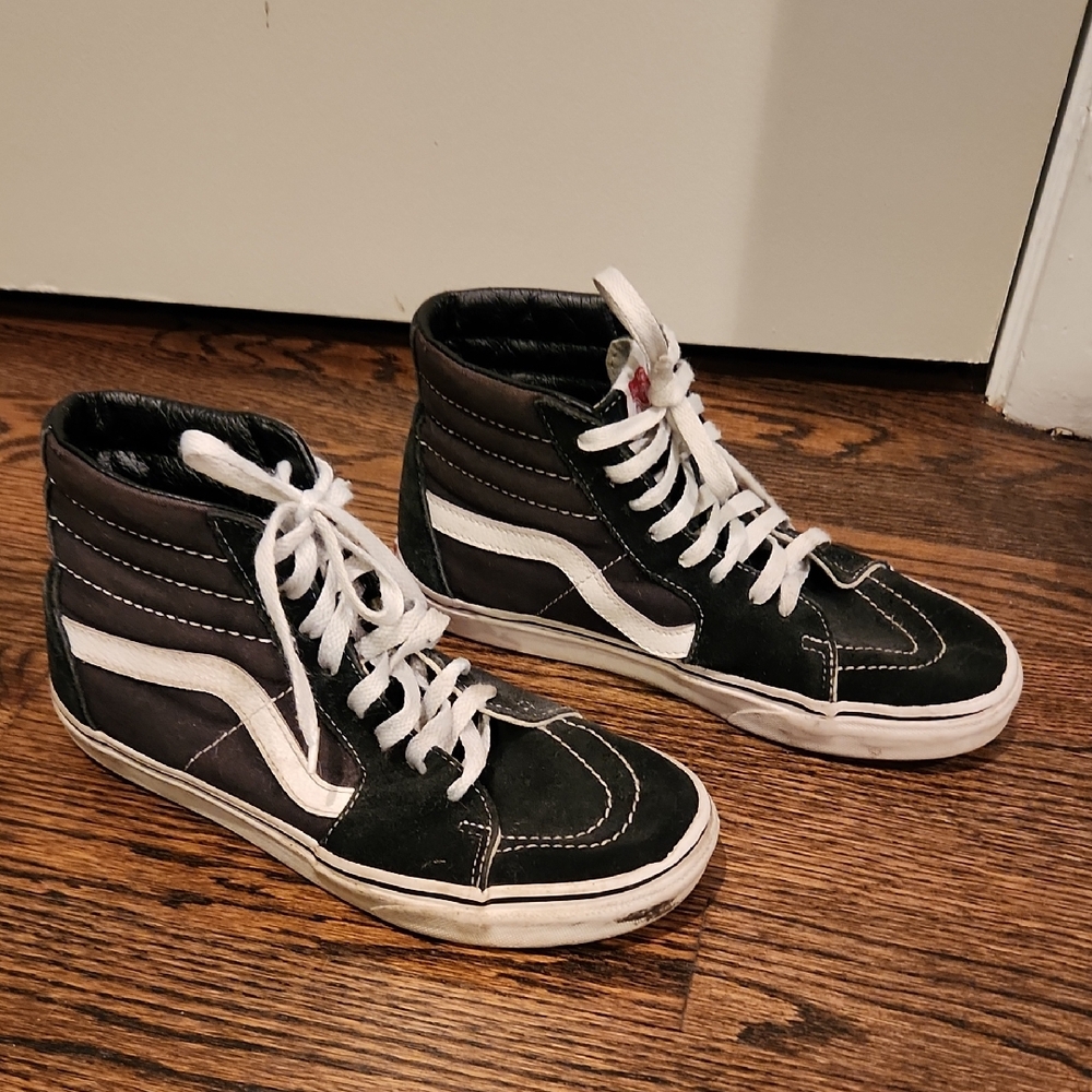 Vans Sk8-Hi Classic Black and White High-Tops